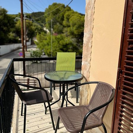 Santa Marina Rooms Agia Marina  Eksteriør billede