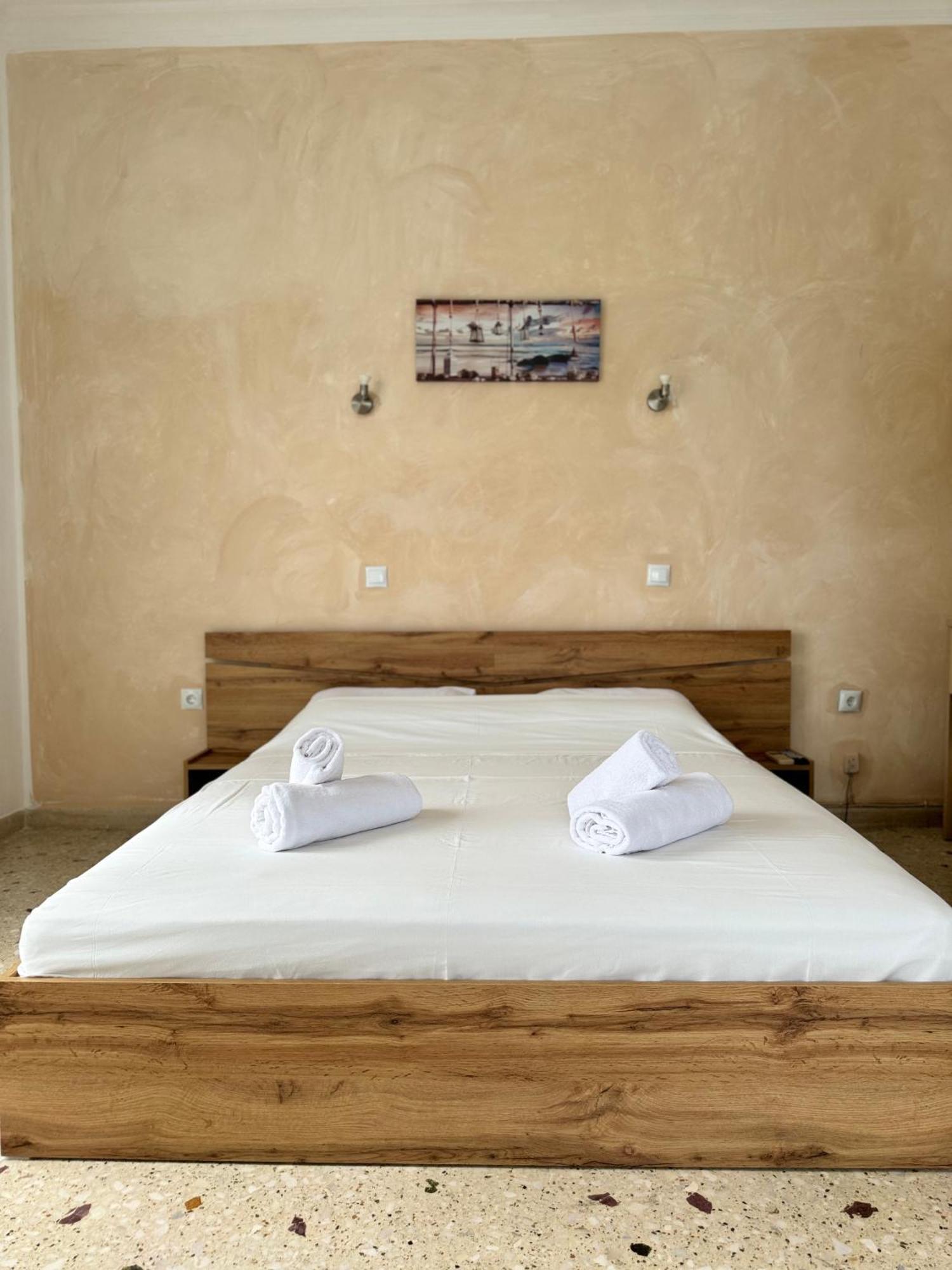 Santa Marina Rooms Agia Marina  Eksteriør billede